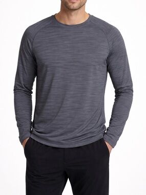 DSG Men’s NWT DRI-FIT Long sleeve Shirt. Gray Activewear Adult Size Small